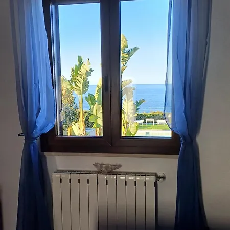 Guest Perla Marina Gæstehus 4*